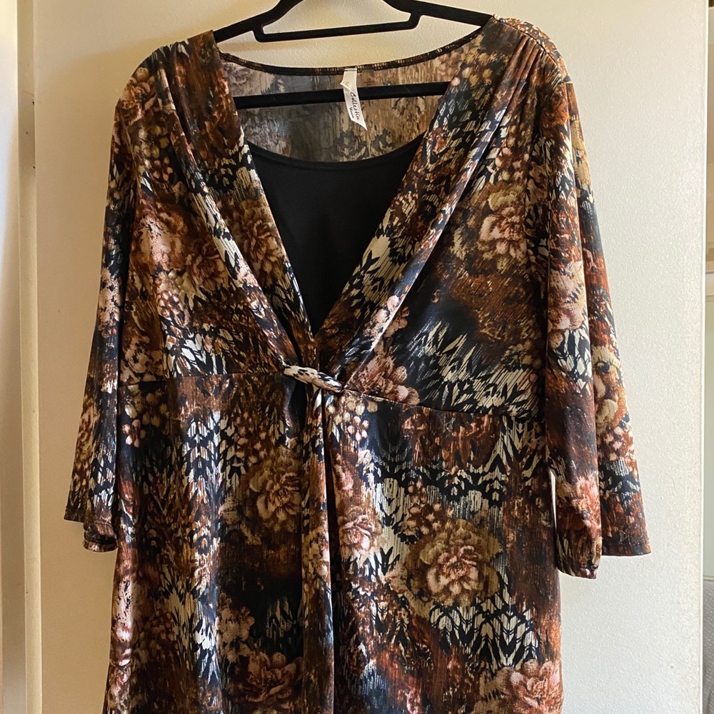 2x Printed Blouse